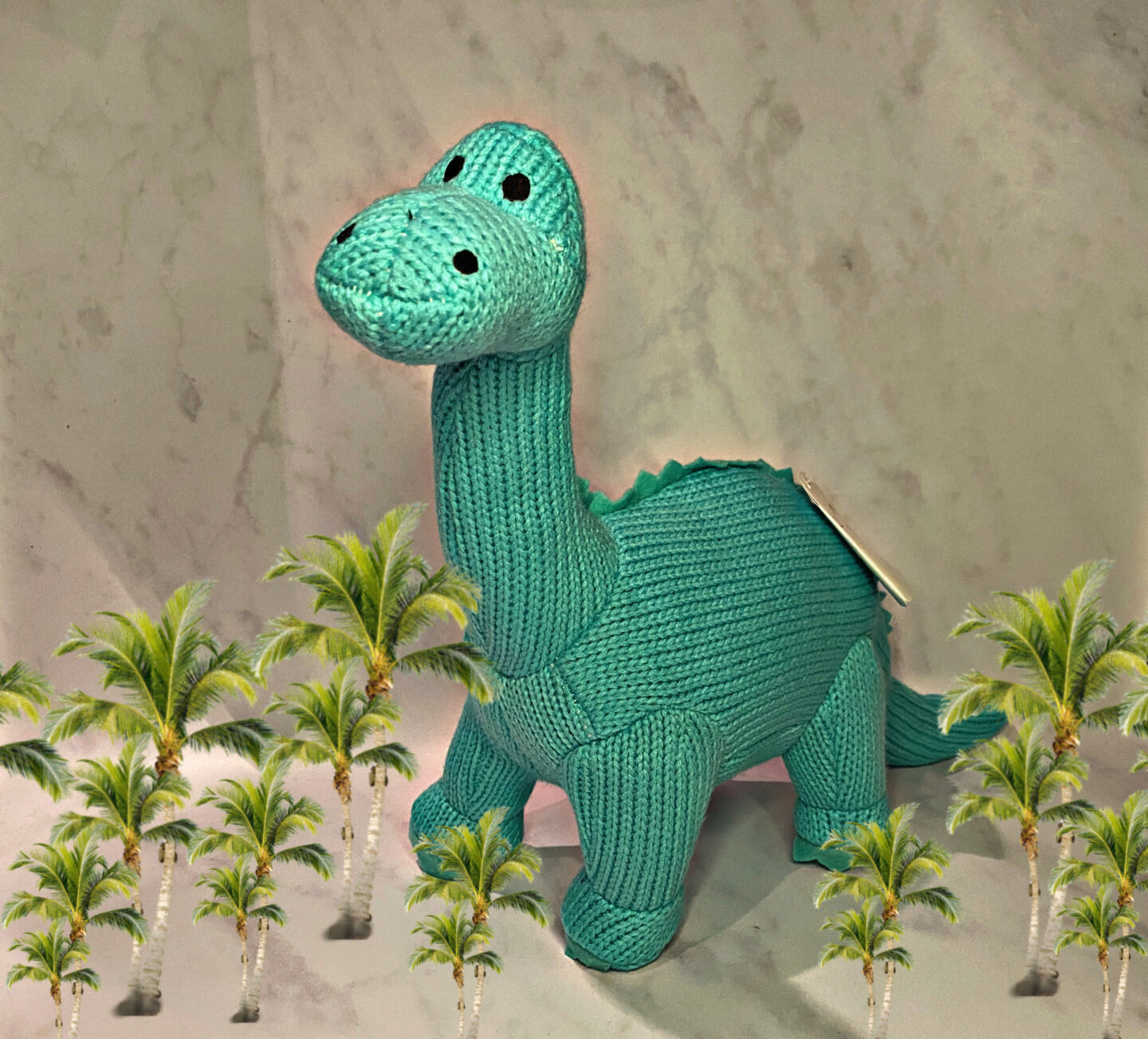 A gorgeous knitted diplodocus for Dinovember.