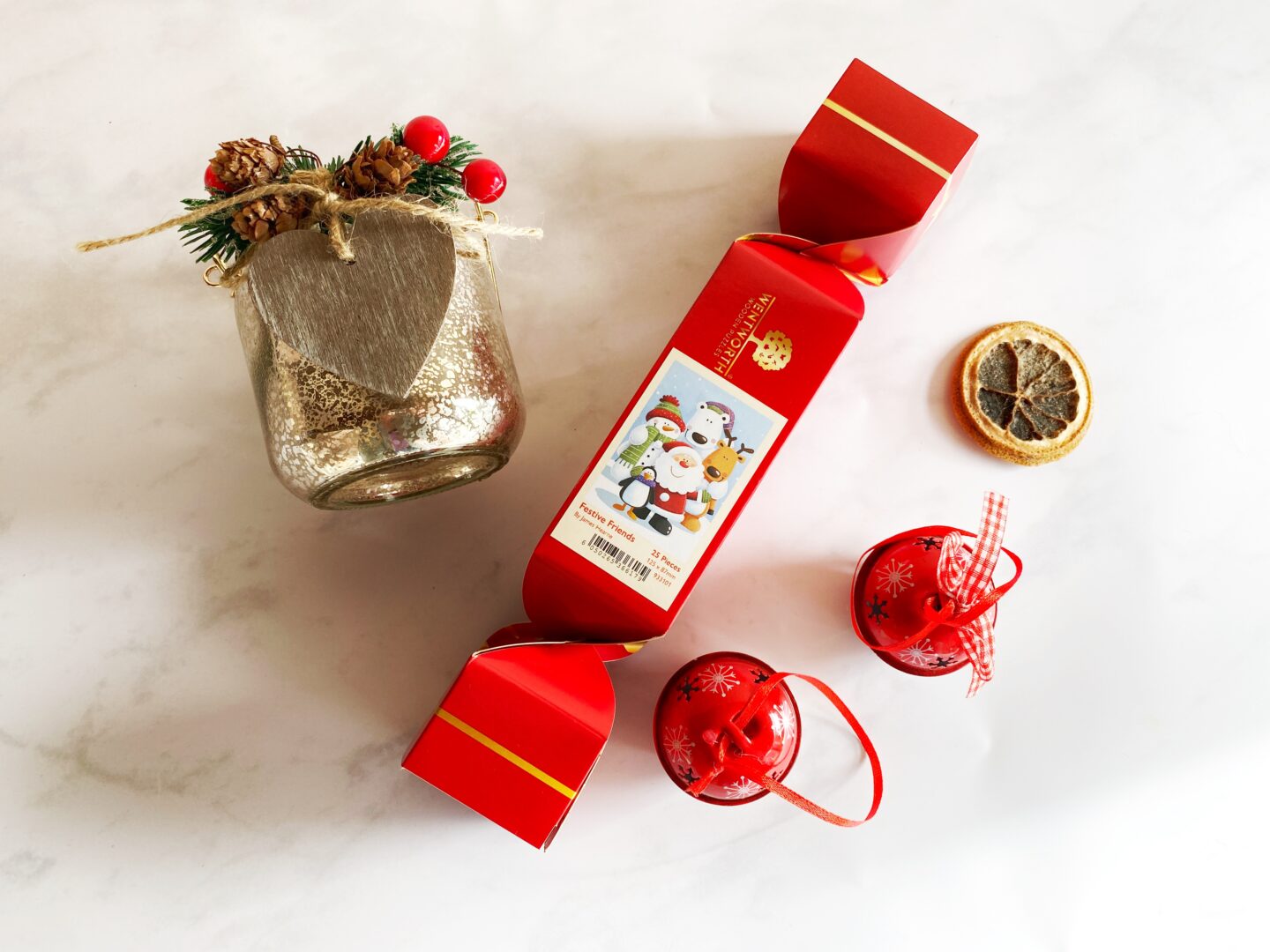 Wentworth Wooden Puzzles have created this gorgeous puzzle cracker range.